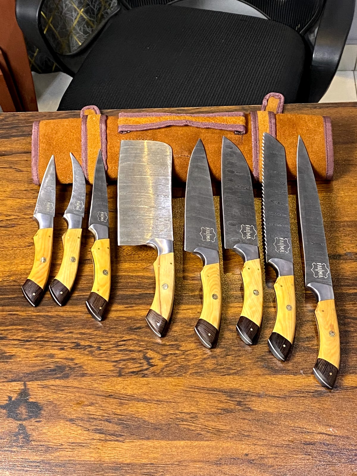 Exquisite 8-Piece Handcrafted Culinary Masterpiece Set with Leather Roll Case Eight pcs kitchen knives set