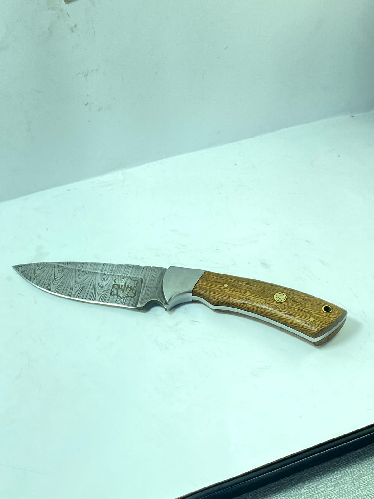 FAUMA Premium Hand-Forged Damascus Steel Tracker Hunting Knife | Custom Walnut Wood Handle Full Tang Blade with Genuine Leather Sheath